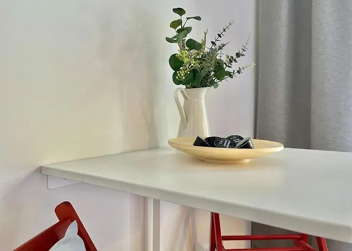 Apartment Sunlit - *